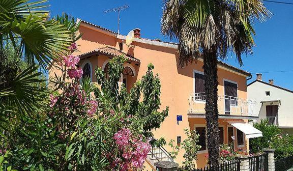 Clara 3 Apartman Poreč Kültér fotó